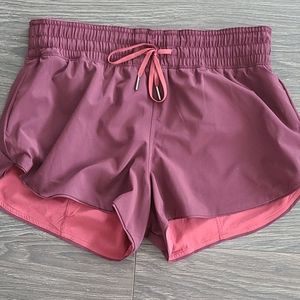 Lululemon choose a side shorts size 8